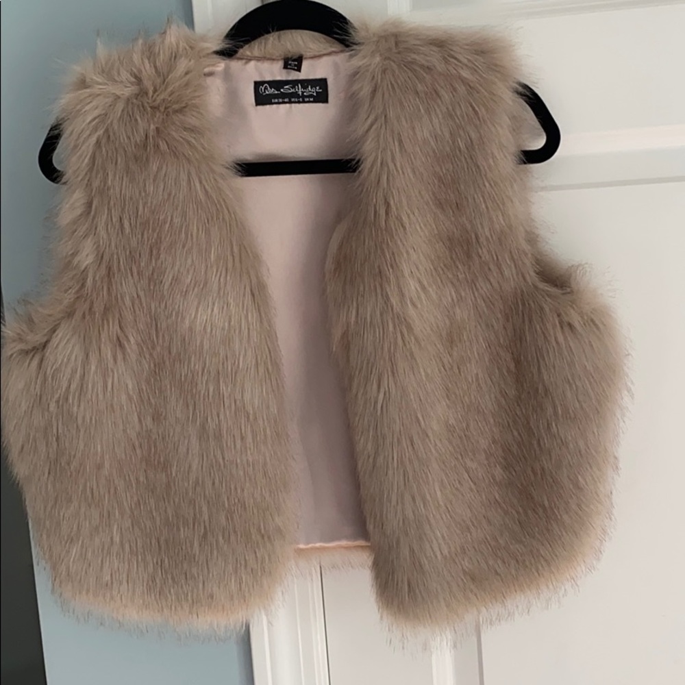 Miss Selfridge Women's Faux fur vest - fits size 6-8